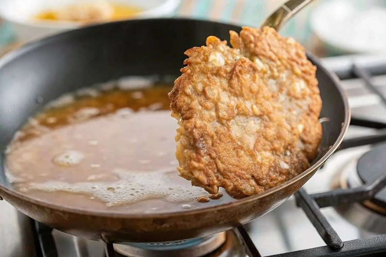Chicken Fried Steak:7 Astonishing Tips That Will Make You Crave It 7 opt aboutcom coeus resources content migration simply recipes uploads 2018 08 chicken fried steak remove from oil 447f1680beee4093b1e82974927e9b93 2